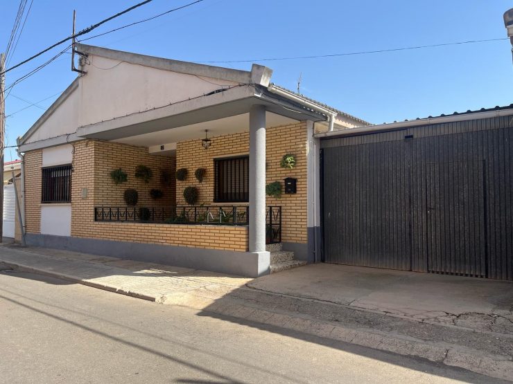 Chalet independiente en calle Martin Serrano 12, Sobradiel