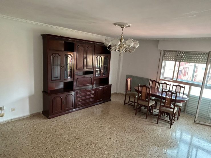 Piso en venta en Avda. Buenos Aires, Casetas