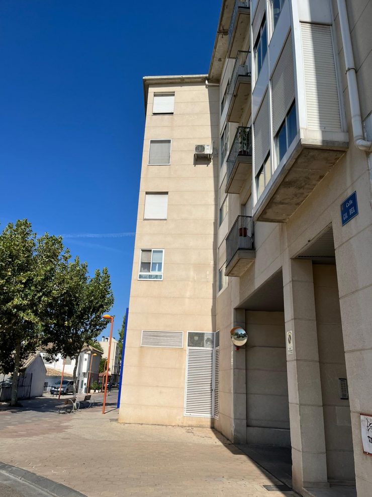 Garajes en calle Gil Bel, Utebo